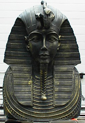 Tut Ench Amun-Maske / vorher